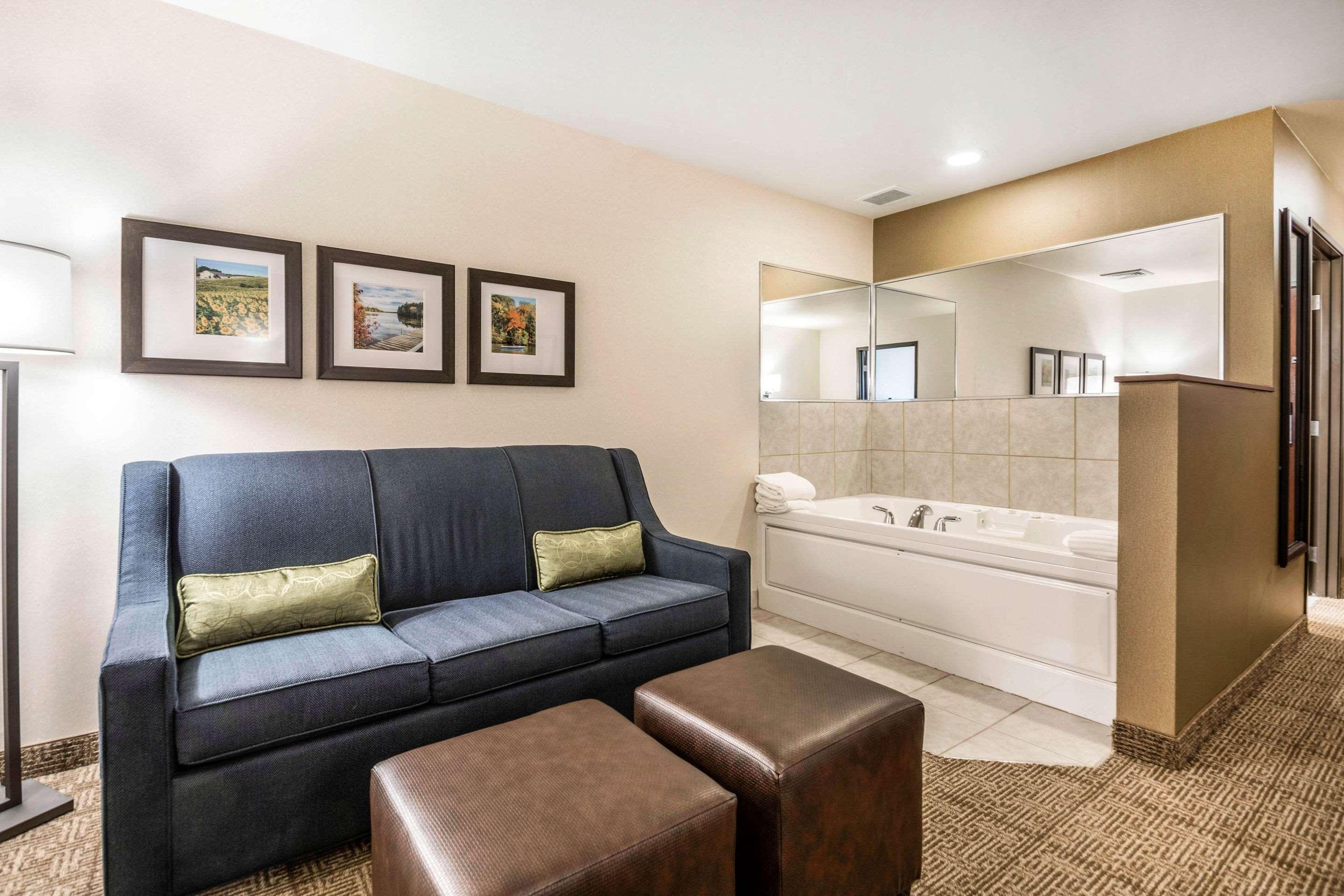 Comfort Suites At Par 4 Resort Waupaca Buitenkant foto