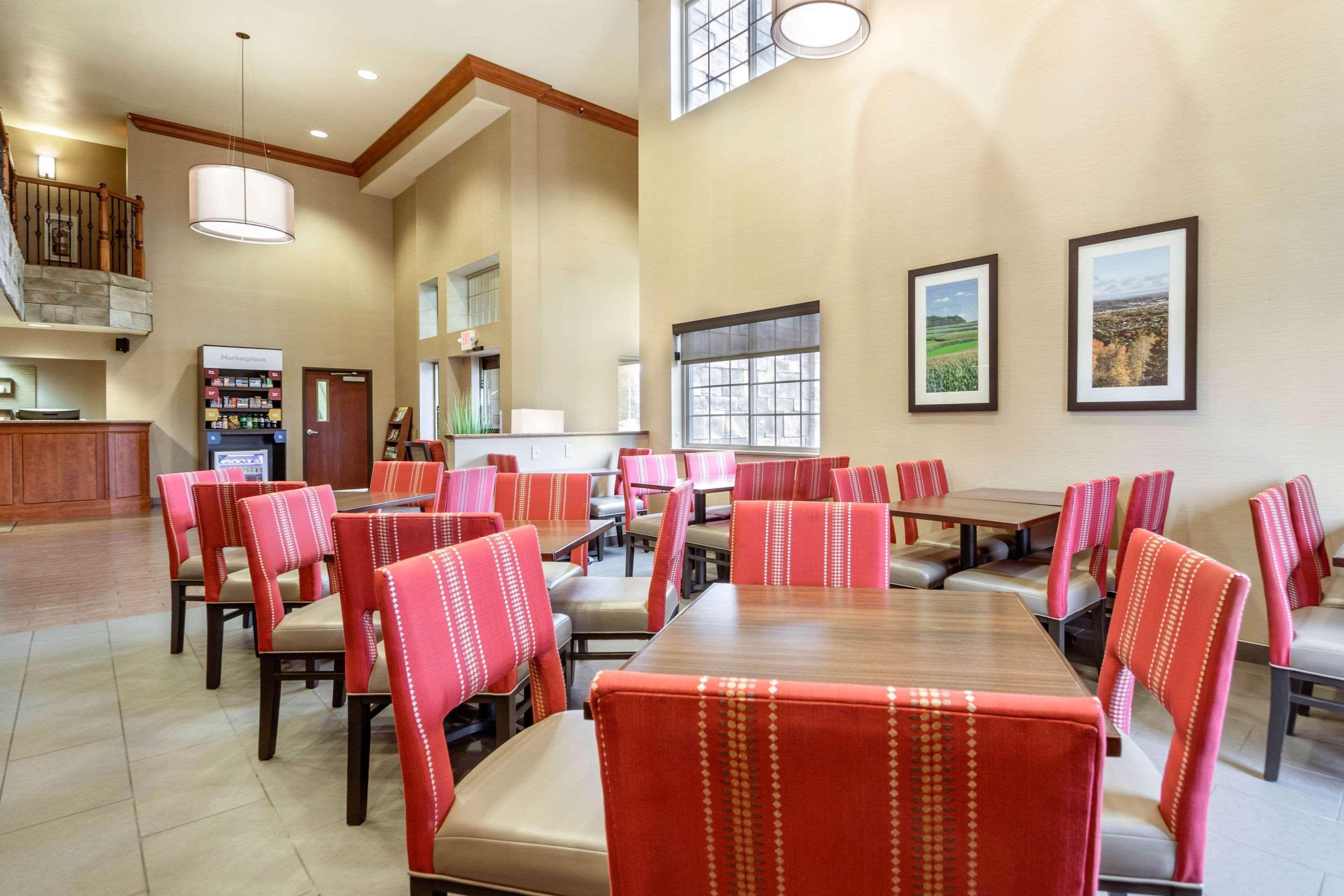 Comfort Suites At Par 4 Resort Waupaca Buitenkant foto